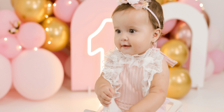 Célébrer le premier anniversaire de bébé sans pression