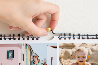 Accrocher son calendrier photo grandes cases