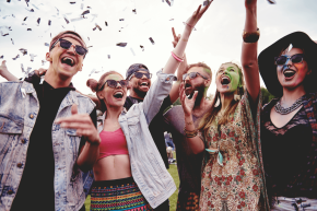 Anniversaire surprise : 5 titres incontournables