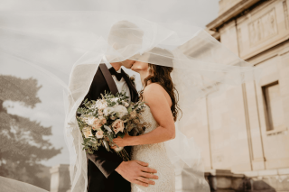 Comment créer un faire-part de mariage original ?