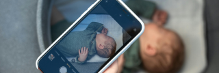 photo bébé téléphone