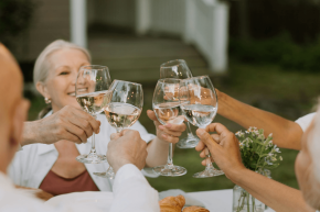 Comment informer vos voisins avant une fête ?