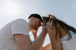 
Noces de cuir : comment fêter ses 2 ans de mariage ?
